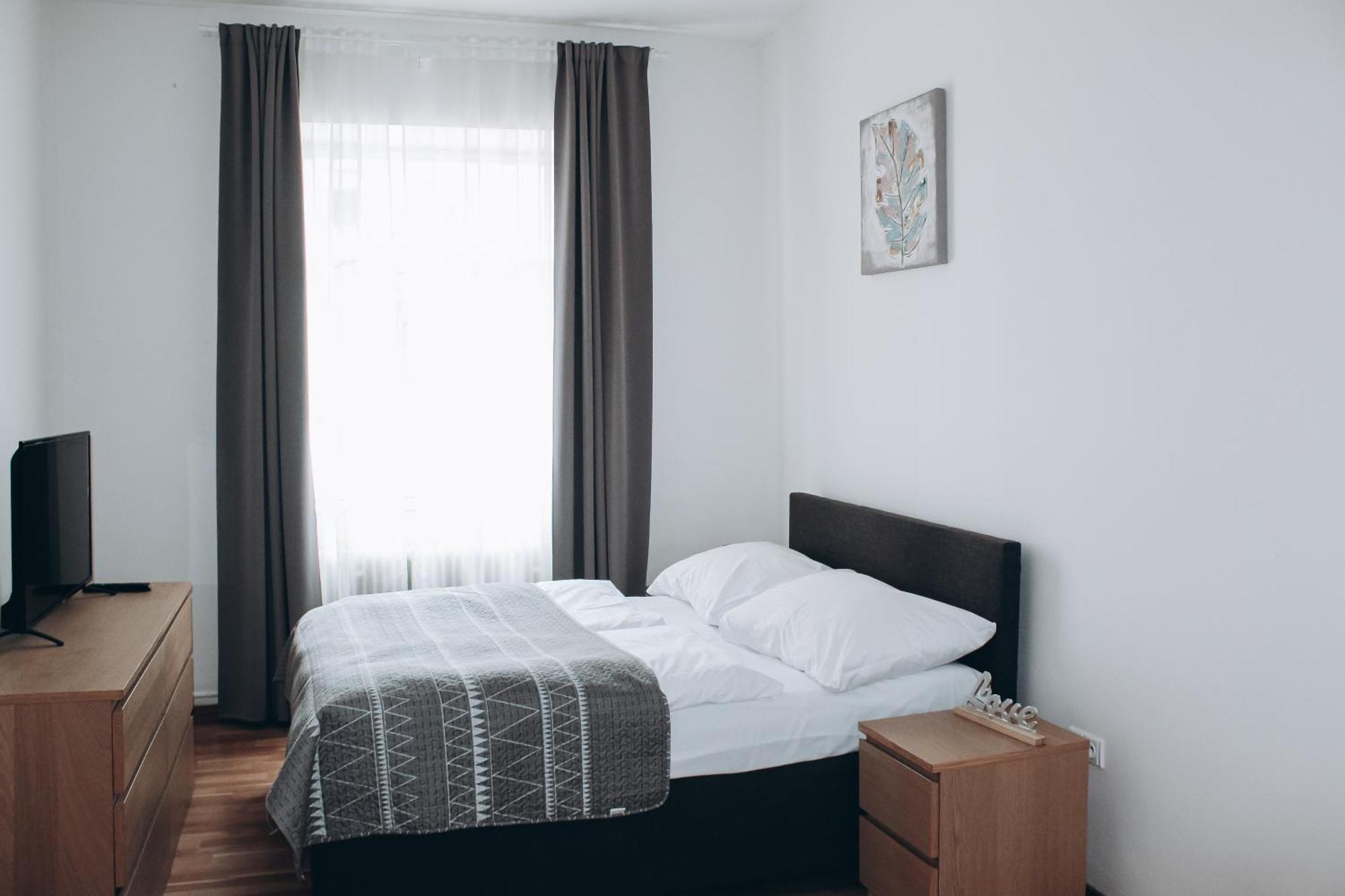 Sokolska Appartement Praag Buitenkant foto