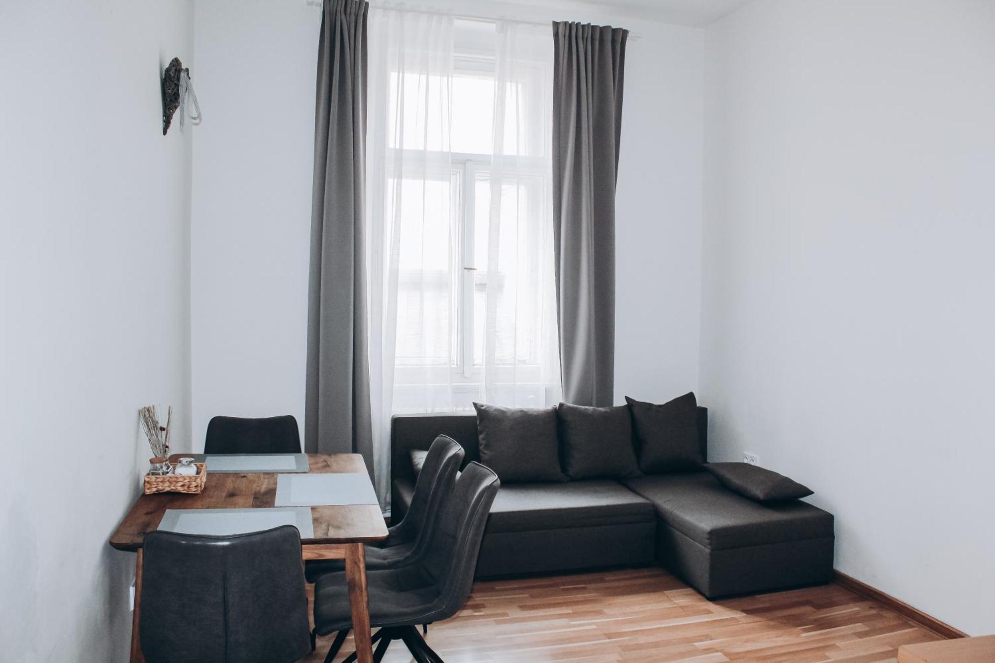 Sokolska Appartement Praag Buitenkant foto