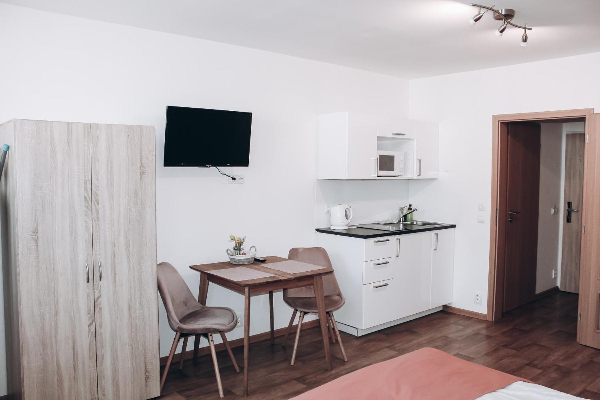 Sokolska Appartement Praag Buitenkant foto