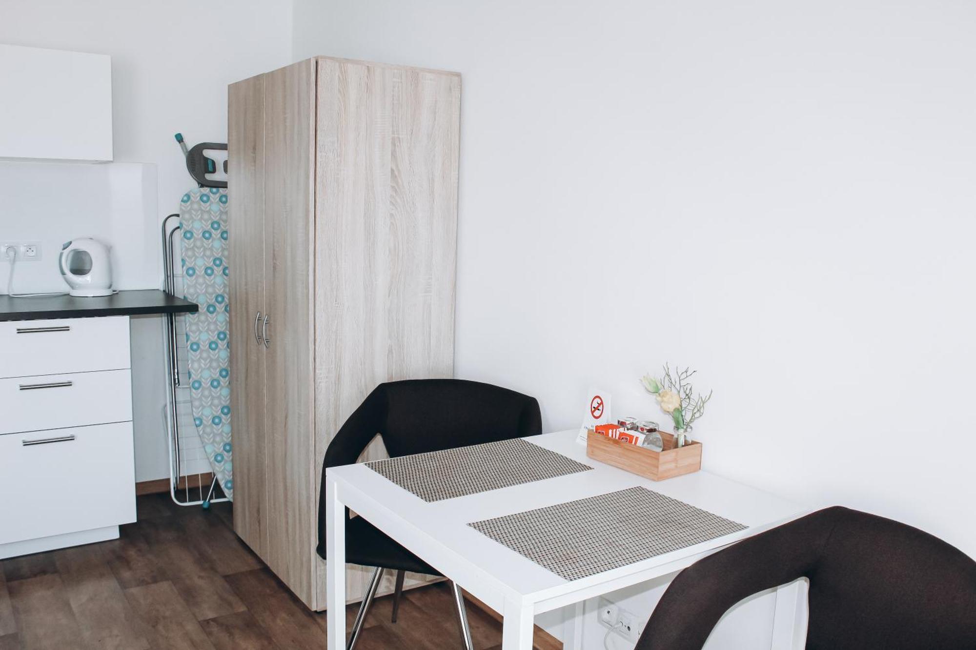 Sokolska Appartement Praag Buitenkant foto