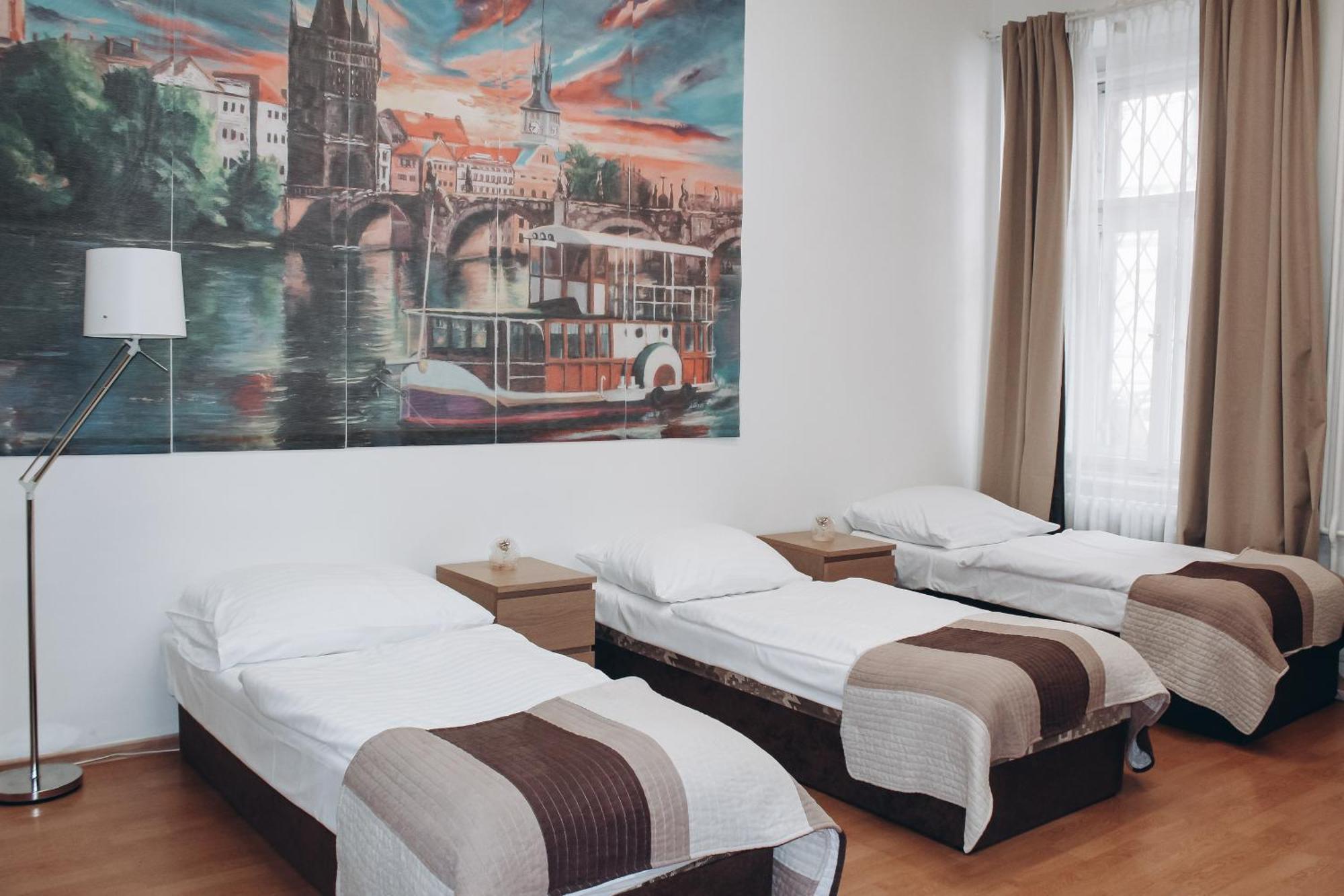 Sokolska Appartement Praag Buitenkant foto