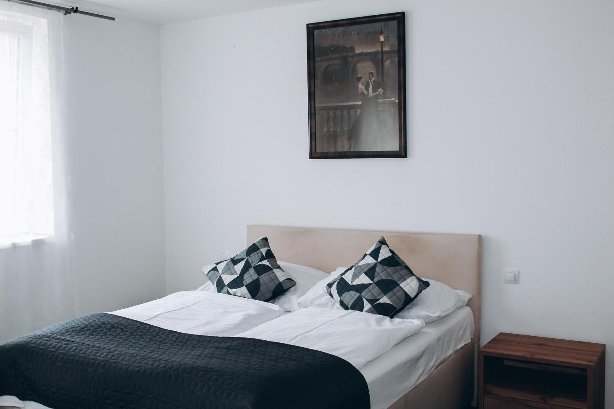 Sokolska Appartement Praag Buitenkant foto