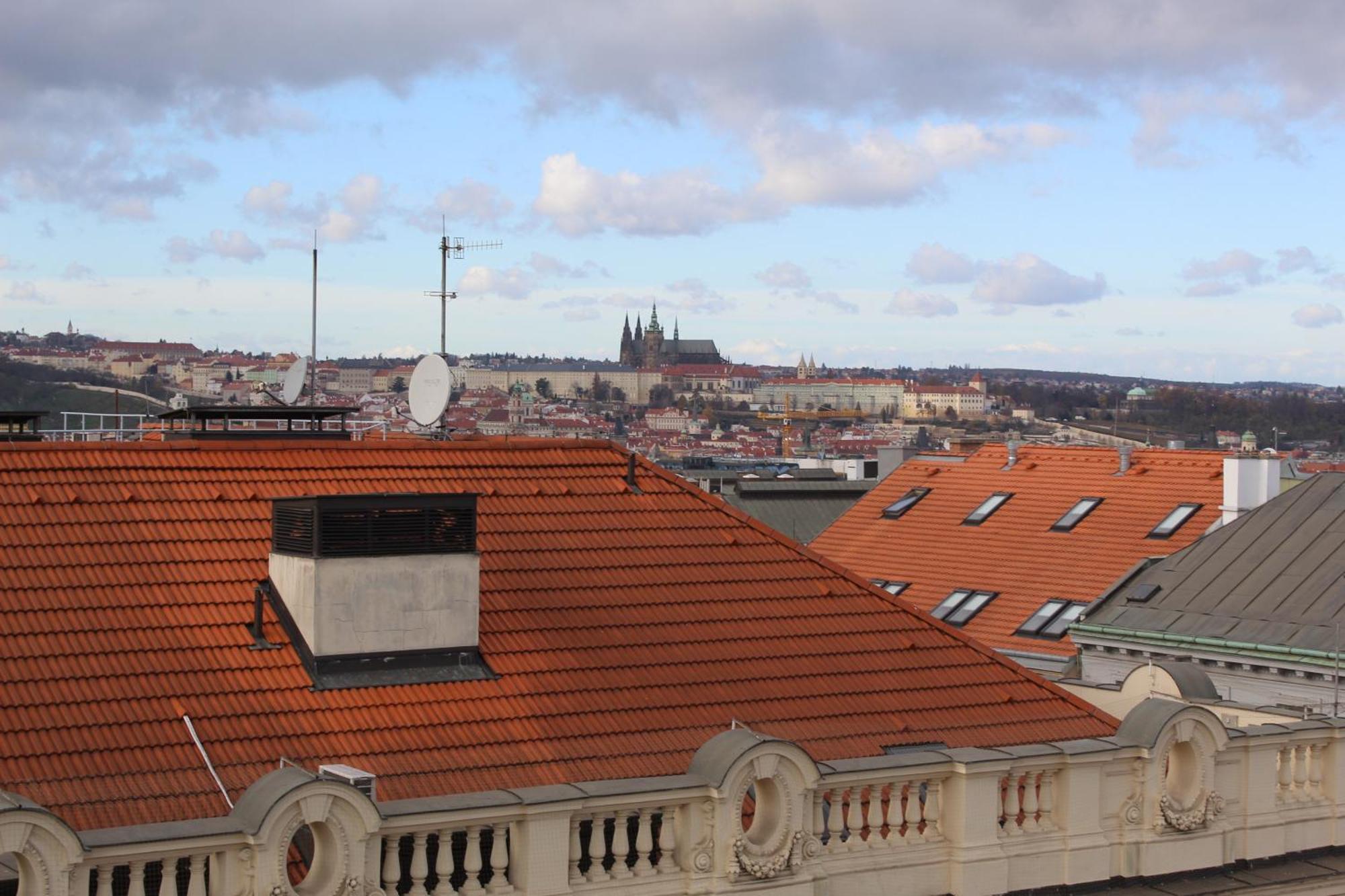 Sokolska Appartement Praag Buitenkant foto