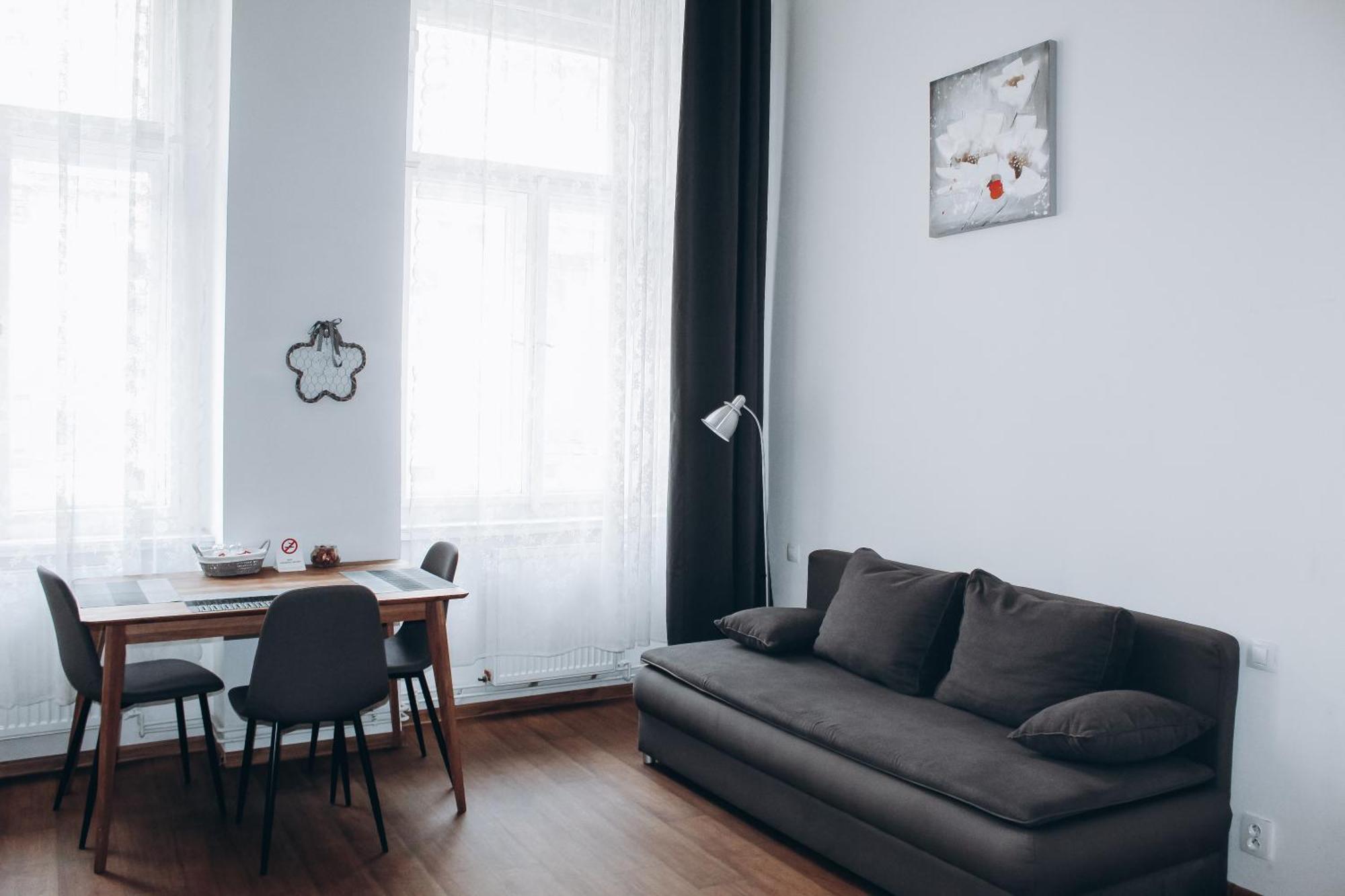 Sokolska Appartement Praag Buitenkant foto