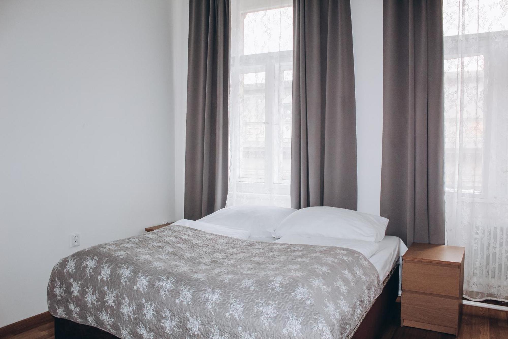 Sokolska Appartement Praag Buitenkant foto